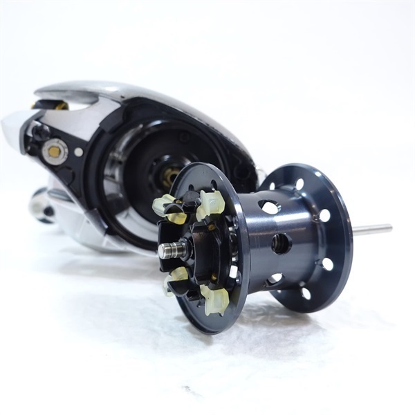 １６メタニウムＭＧＬ右